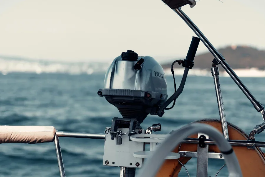 portable outboard motor